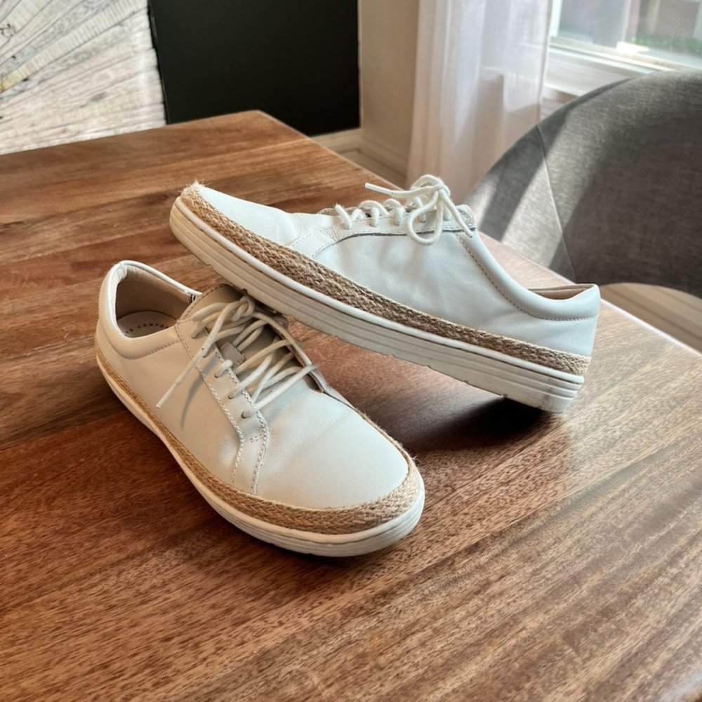 Clarks White Shoes Sz 9